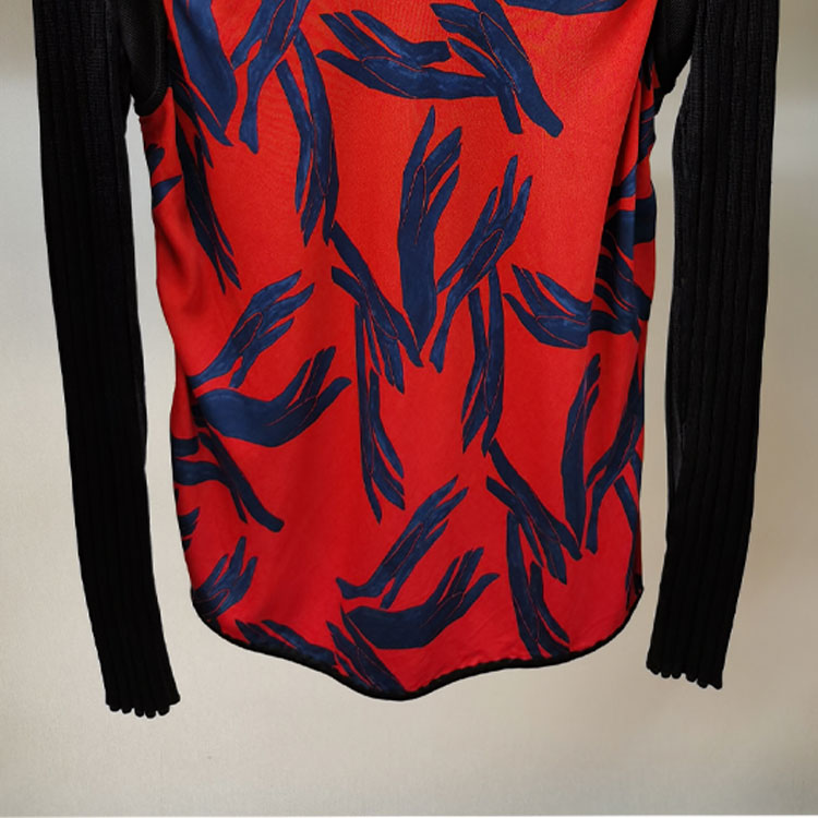 HERMES  Red Graphic Print V-Neck Long Sleeve Casual T-Shirt. 822609DAL8 圖 4