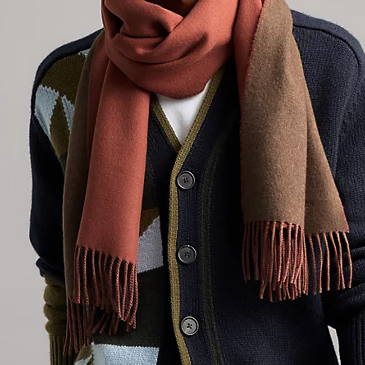 HERMES  Reversible Cashmere Scarf with Iconic Logo Embroidery H393800T 30 圖 3