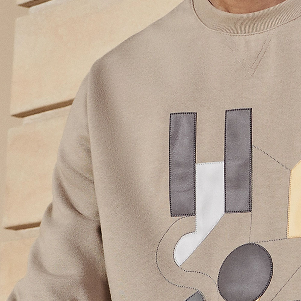 Sizing HERMES Sweatshirt Kuning Pasir dengan Cetakan Huruf & Leher Bulat Berusuk. H457790HA1W