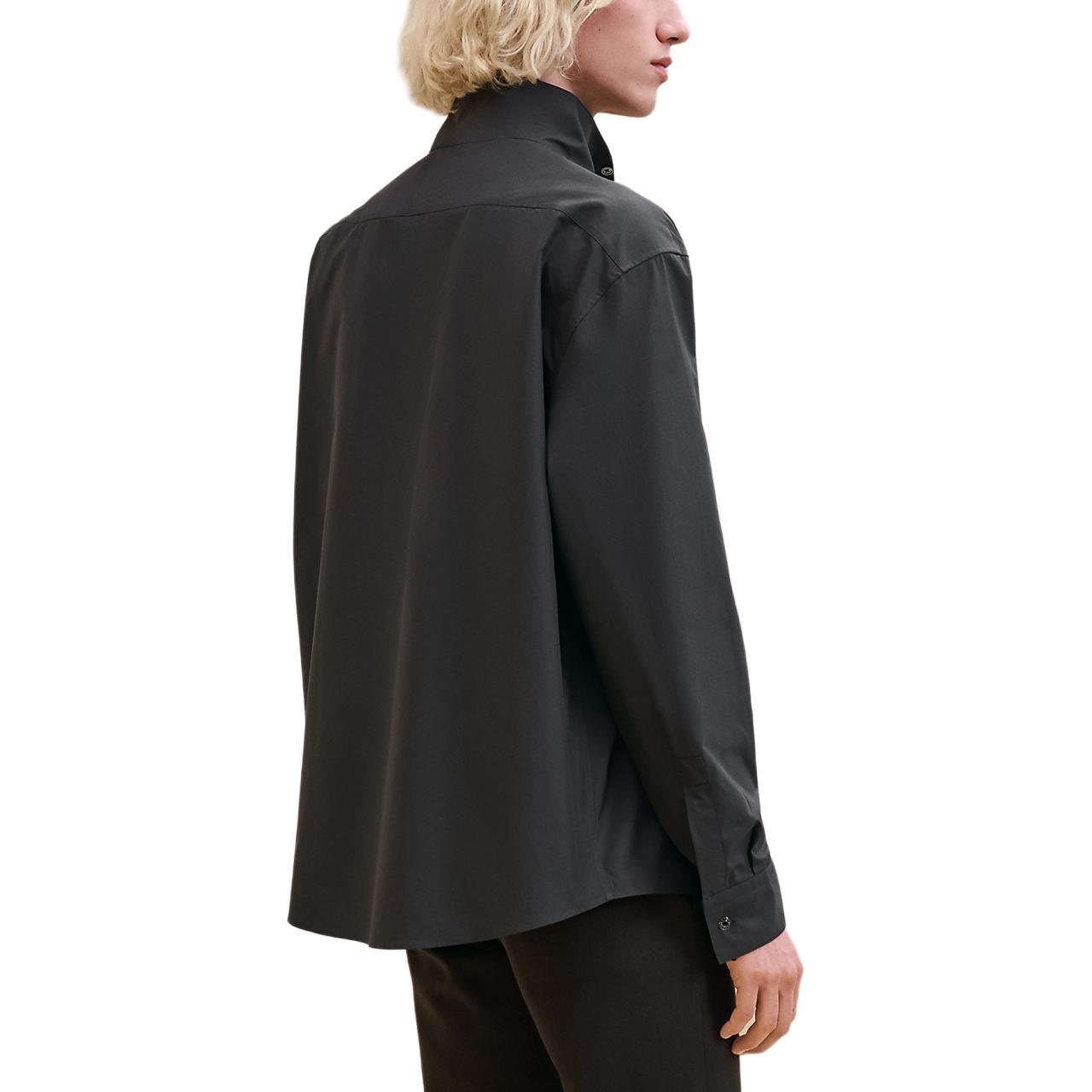 Lookbook HERMES Baju Kelabu Gelap Lengan Panjang Longgar Berkerah Tegak H466400H281