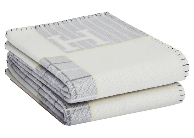 Lookbook Manta Hermes Avalon Cabriole Gris Perle