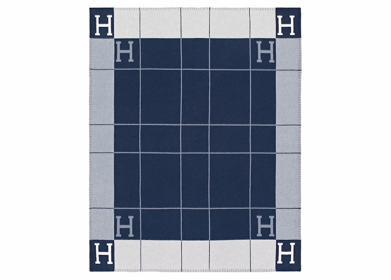 Hermes Avalon III Throw Blanket Ecru/Caban
