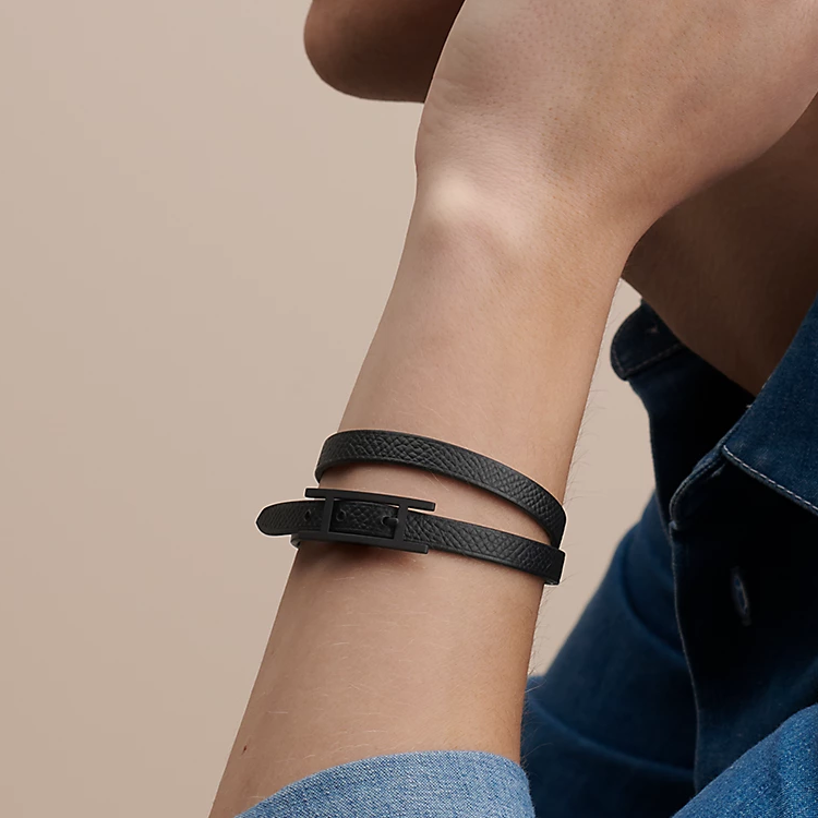 Shop 에르메스 베하피 스위프트&에프솜 더블 투어 가죽 팔찌 유니섹스 블랙 H010700CHAAT5