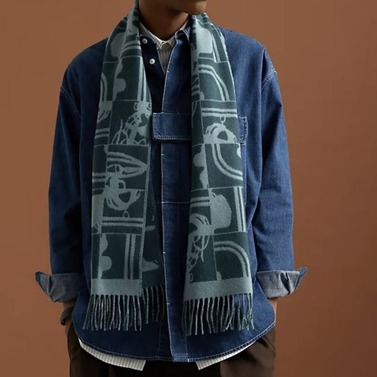 HERMES Brides de Gala  Cashmere Street Style Scarf. H393504T-04 圖 3