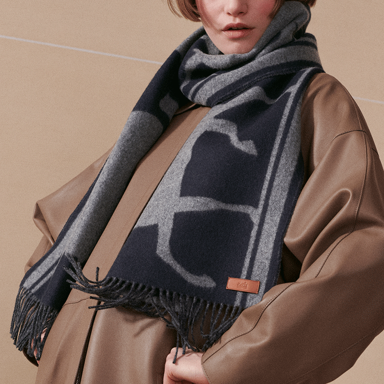 HERMES Cashmere Printed Scarf Unisex Couple Design in Dark Gray. H259141S 03 圖 3