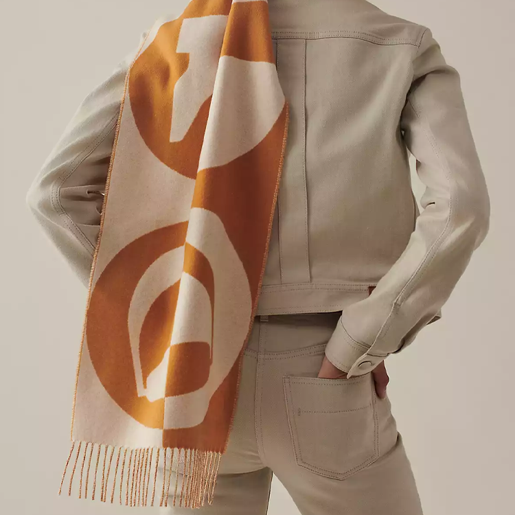 HERMES Cashmere Scarf with Lock Design Unisex Style. H259090S-02 圖 6