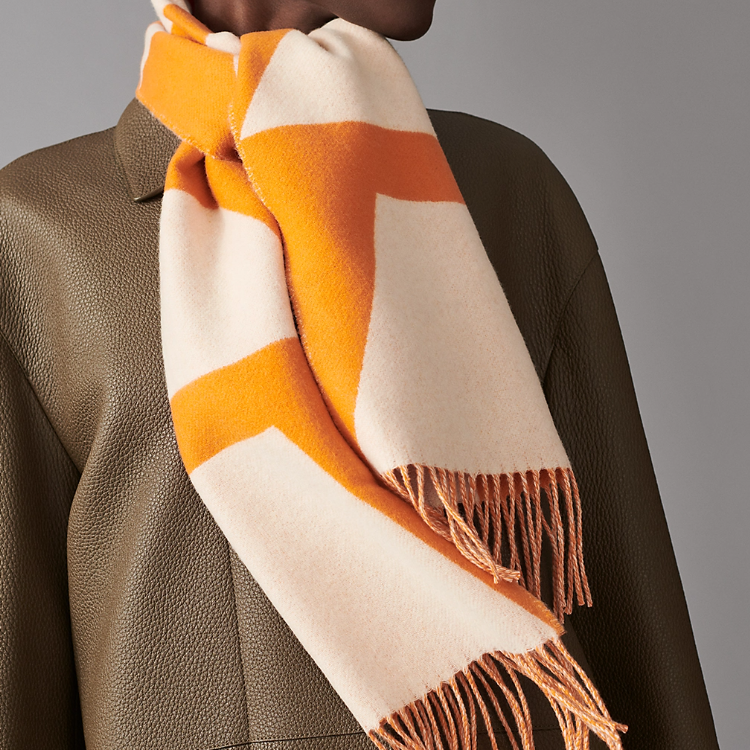 HERMES Cashmere Scarf with Tassels Unisex Couple Style Orange/White H259091S-06 圖 4