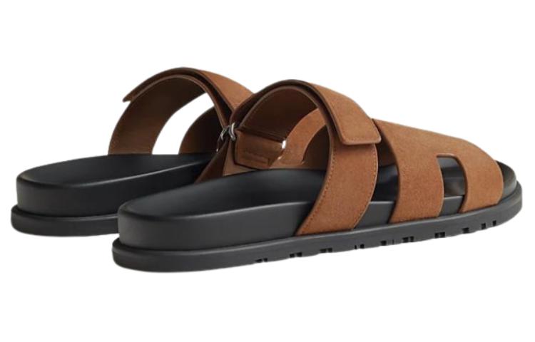 Shop HERMES愛馬仕 Chypre 皮革 舒適時尚 一字拖鞋 男款 褐色