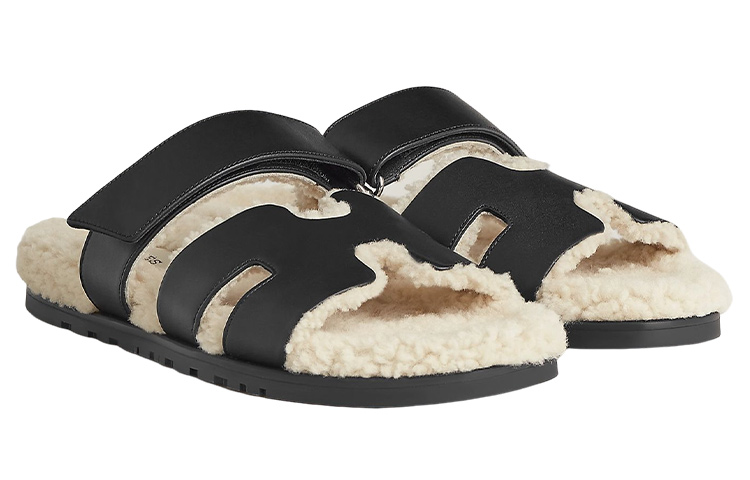 Lookbook HERMES Sandal Chypre 'Black Magic Tape' Hitam H222865Z-H01