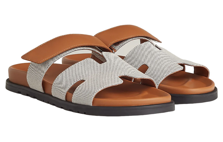 Lookbook 에르메스 씨프레 샌달 '브라운 그레이' H231819Z-HPN