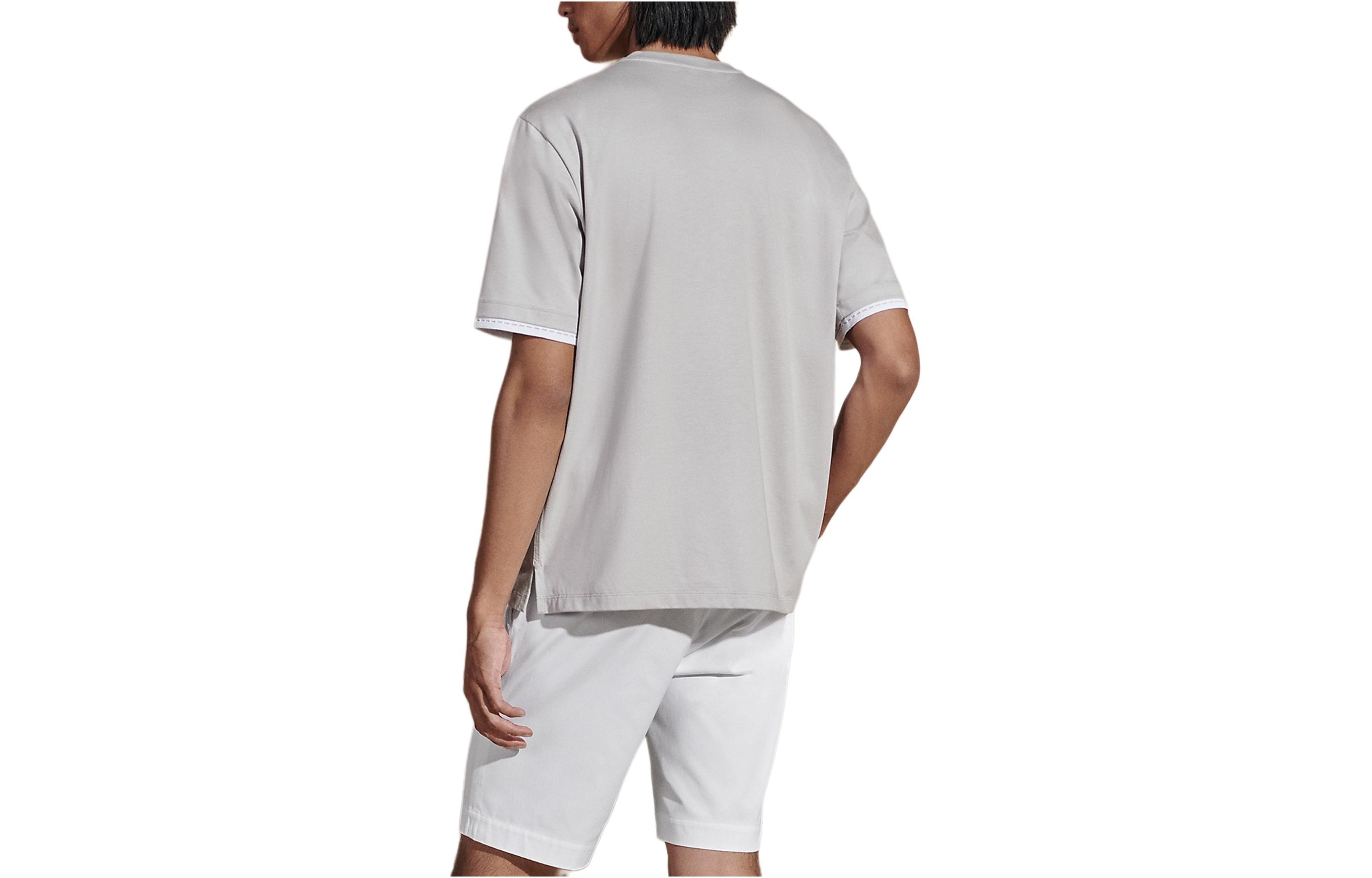 Lookbook HERMES 拼色荷葉邊圓領短袖T恤 霧白 男款 H457940HA94LA