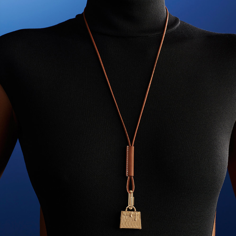 HERMES Curiosite Kelly Guilloche Pendant Metal Unisex Couples Charm H071663FD00 圖 3