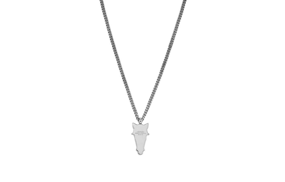 Lookbook HERMES Destrier Collar Unisex Pareja Plata - Casual y Elegante. H077343FPAA