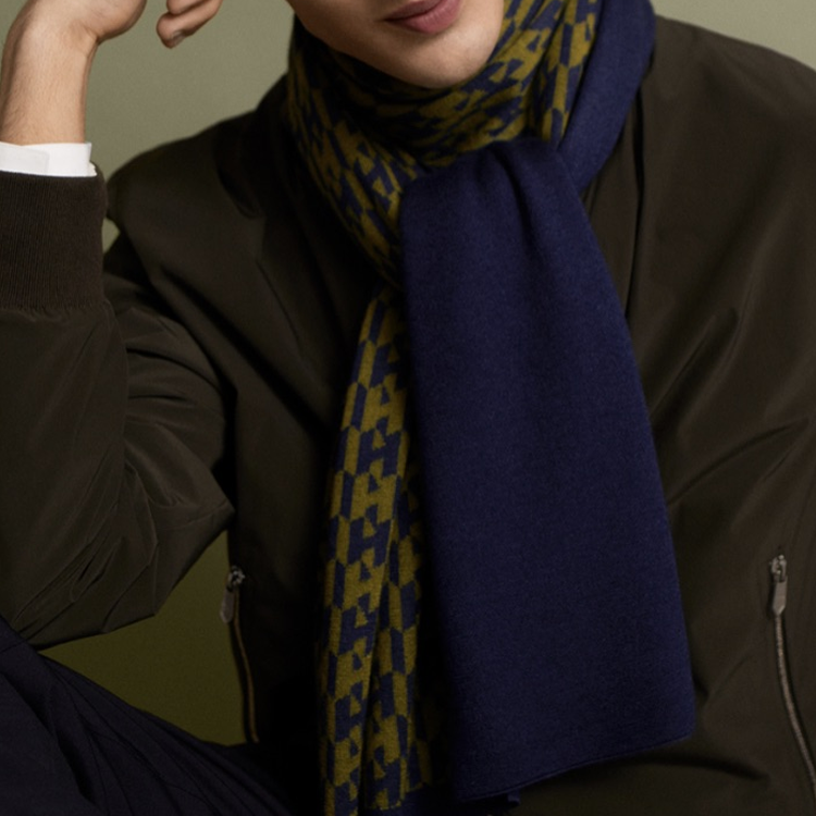 HERMES Double-Sided Pattern Scarf Unisex Couple Style in Navy Blue. H393846T 05 圖 3