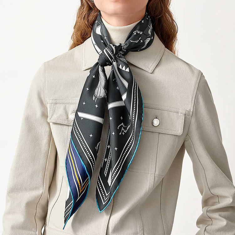 HERMES Double-Sided Silk Scarf with Galloping Horse Design. H903577S-08 圖 7