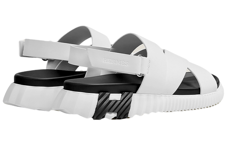 Shop 爱马仕白黑魔术贴电动开口平底凉鞋 H221848Z-H90