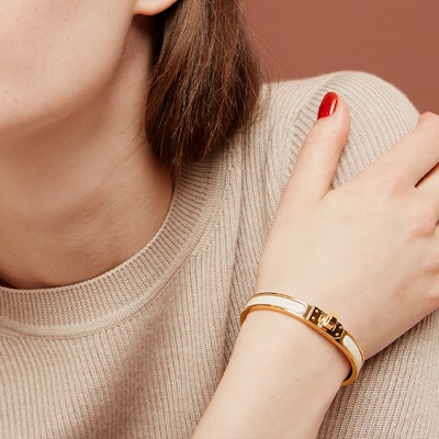 HERMES Gelang Enamel Emas - Desain Colorblock Uniseks untuk Pasangan. H200004F 01 Shop HERMES Gelang Enamel Emas - Desain Colorblock Uniseks untuk Pasangan. H200004F 01