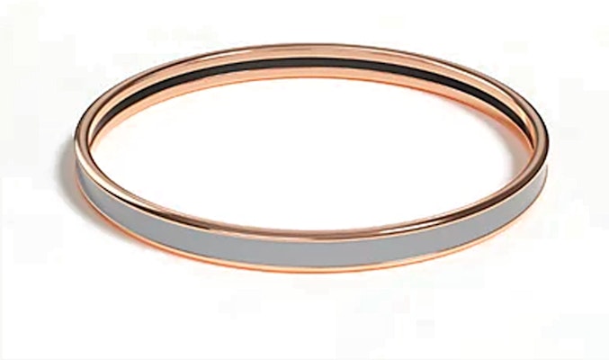 Gelang Enamel HERMES Emas Rose Unisex dengan Rekaan Logo untuk Pasangan. H240001FO4G62 Lookbook Gelang Enamel HERMES Emas Rose Unisex dengan Rekaan Logo untuk Pasangan. H240001FO4G62