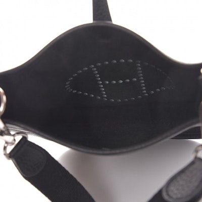 Hermes Evelyne Taurillon Clemence Amazone Strap Palladium TPM Hitam Lookbook Hermes Evelyne Taurillon Clemence Amazone Strap Palladium TPM Hitam