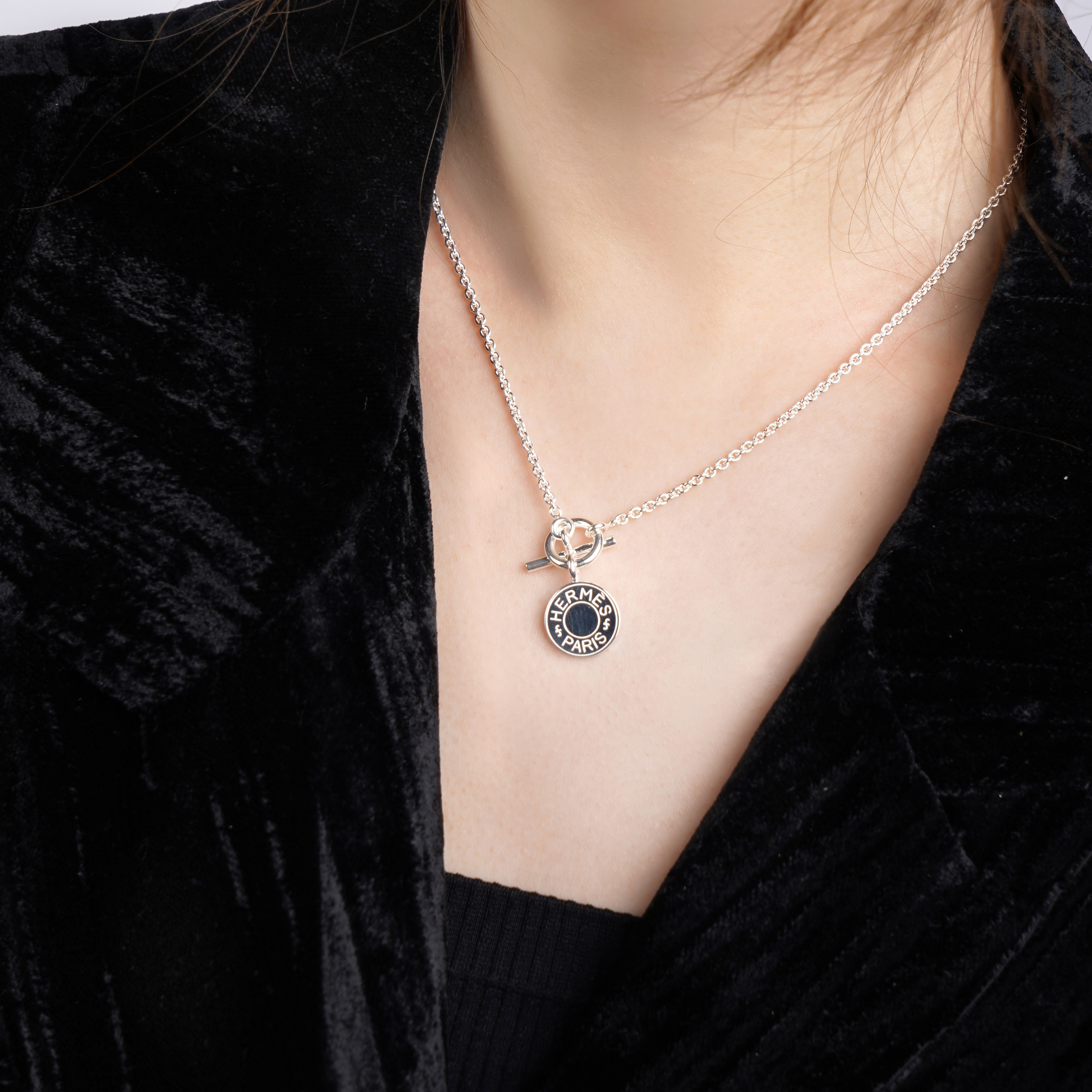 HERMES Ex-Libris Engraved Pendant Necklace 925 Silver Unisex Couple Design H104143B-00 圖 5