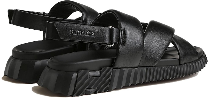 エルメス フラットサンダル 「ブラックコンフォート」 H232868Z-H01 Lookbook エルメス フラットサンダル 「ブラックコンフォート」 H232868Z-H01