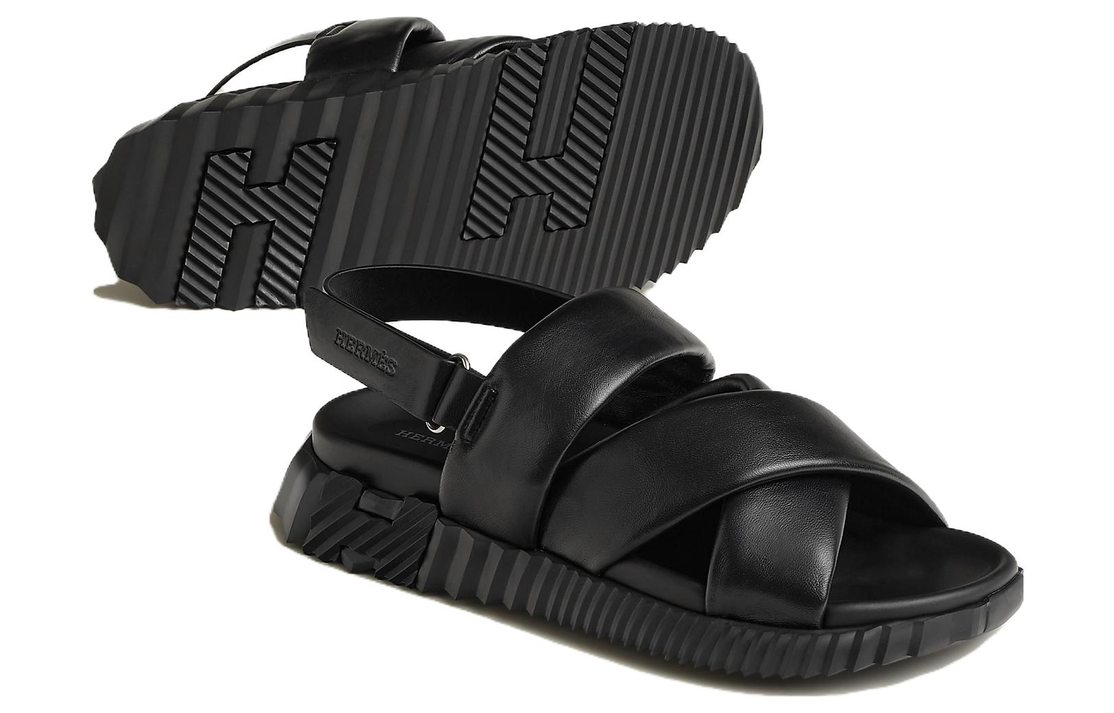 Shop HERMES Sandal Datar 'Kenyamanan Hitam' H232868Z-H01