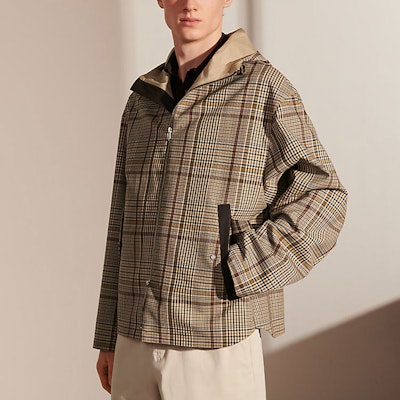 HERMES FW21 Jaket Hoodie Zip-Up Kanvas Kotak-Kotak Khaki H162520HF98 Lookbook HERMES FW21 Jaket Hoodie Zip-Up Kanvas Kotak-Kotak Khaki H162520HF98