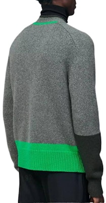 HERMES FW22 Geometric Print V-Neck Sweater Grey Long Sleeve. H267340HA82 Purchase HERMES FW22 Geometric Print V-Neck Sweater Grey Long Sleeve. H267340HA82