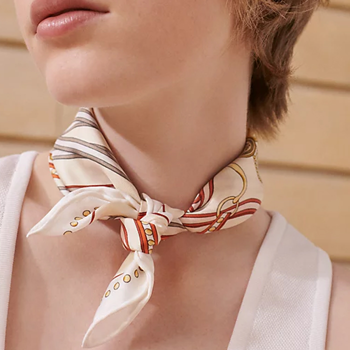 HERMES Grand Tralala Beige Silk Scarf Unisex Couple Design. H893778Sv05 圖 3