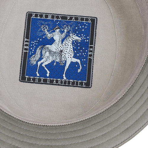 Lookbook HERMES Grey Cotton Fisherman Hat with Logo Design Unisex Couple Style H241022N 5I60