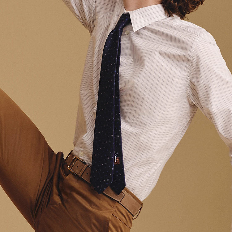 Lookbook Corbata Hombre HERMÈS Azul Marino con Logo H H339376Tv02