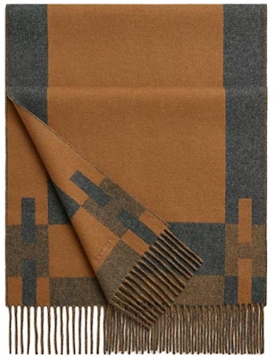 Bufanda de Cabra y Cachemir con Logo H Passant de HERMES para Hombre, Color Camello/Gris. H393870Tv03 Order Bufanda de Cabra y Cachemir con Logo H Passant de HERMES para Hombre, Color Camello/Gris. H393870Tv03