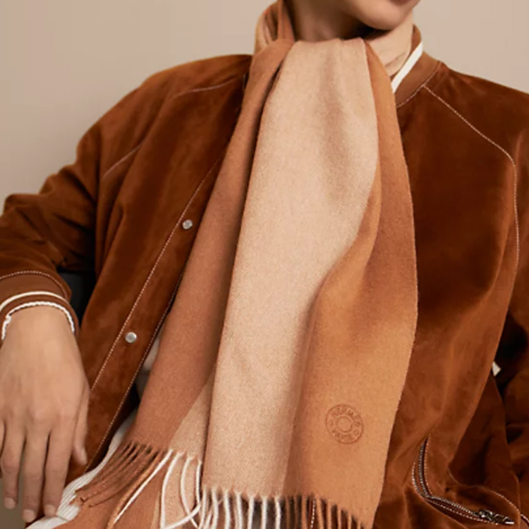 HERMES H Summerblock Lightweight Knit Wool Scarf for Men in Camel Color. H393834T-08 圖 3