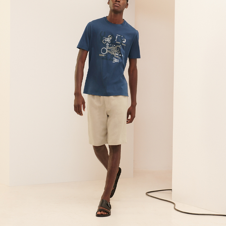 Shop HERMES Hola Sr. Farrier Camiseta Azul Marino Hombre Manga Corta Robot Impreso H157861HA67