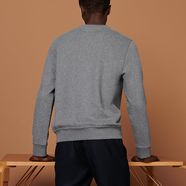 Shop 爱马仕 Her-Mes 灰色卫衣胶囊系列 H047850HA76