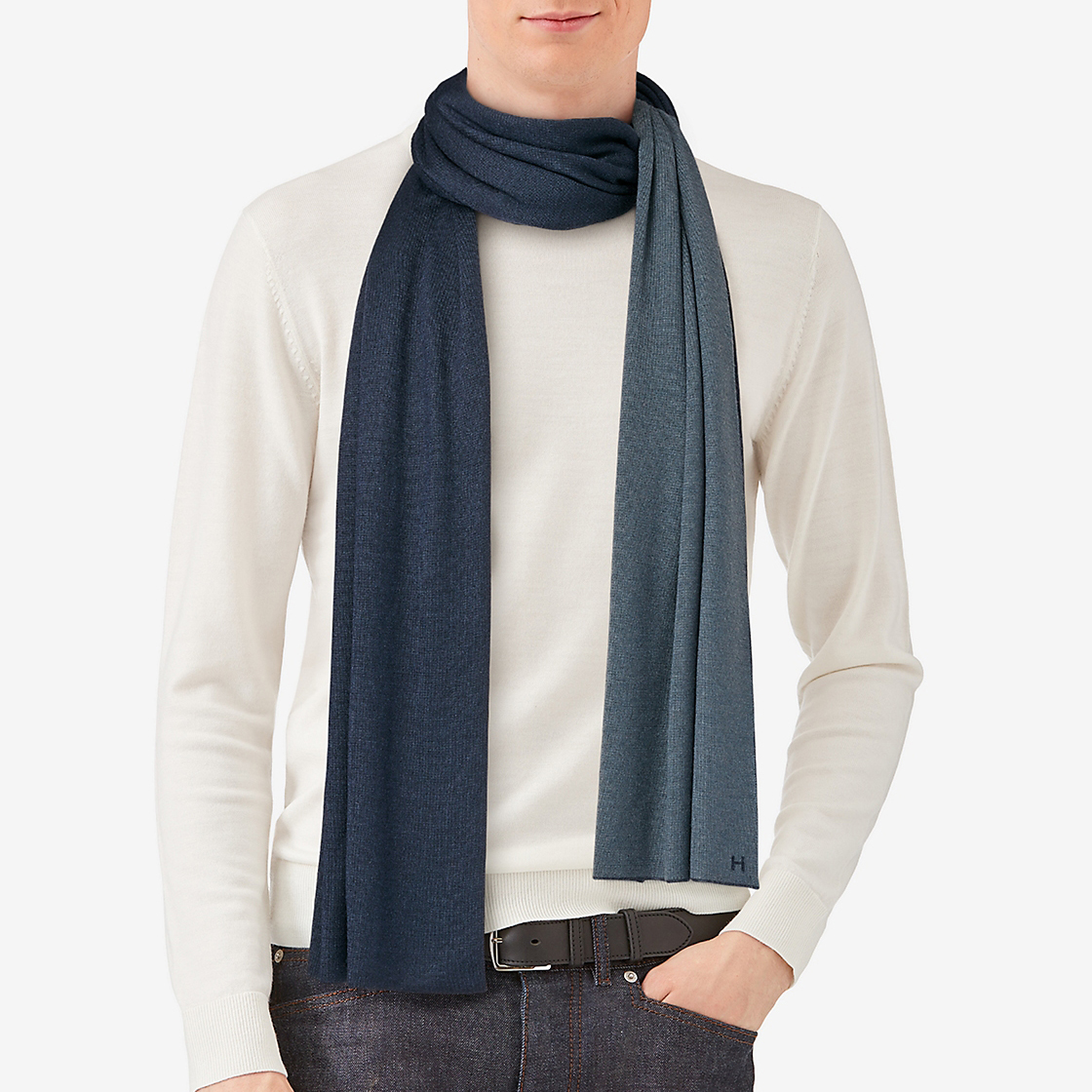 Hermes HERMÈS Solid Double-Sided Scarf Navy Blue/Slate Grey H733631T18 圖 3