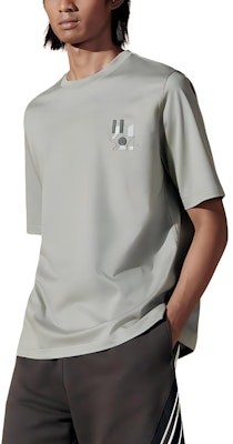 Hermes HERMÈS SS24 Kaos Hijau Crewneck dengan Detail Kulit. H457930HA1F Shop Hermes HERMÈS SS24 Kaos Hijau Crewneck dengan Detail Kulit. H457930HA1F