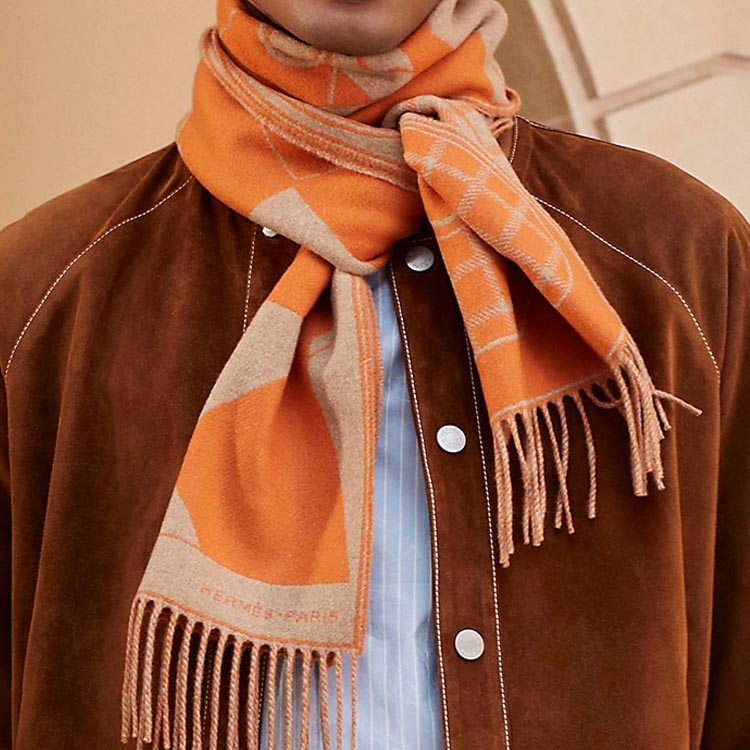 HERMES Logo Embroidered Wool Scarf Brown for Men. H394800T05 圖 3