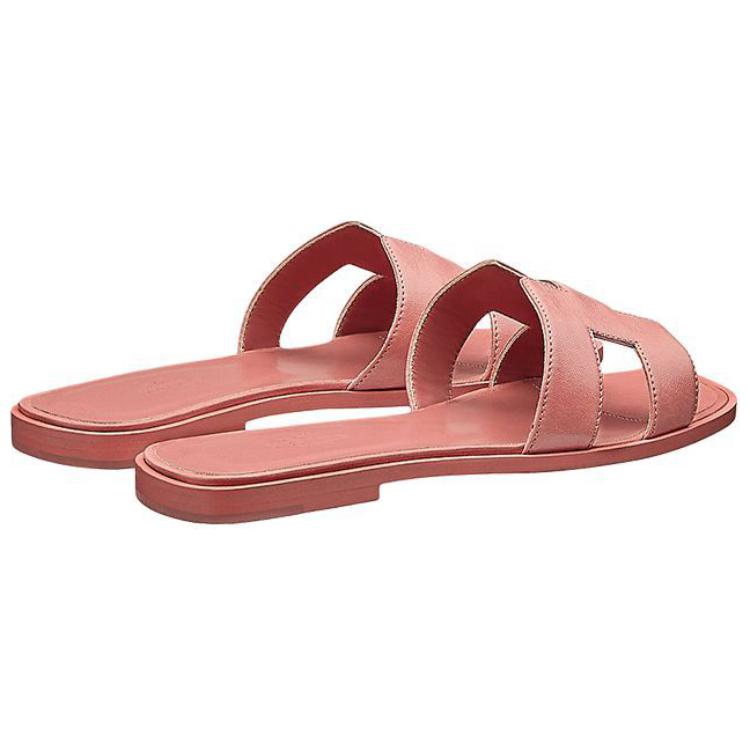 Shop HERMES Oran 'Blush Goat Skin' H182160Z-8B
