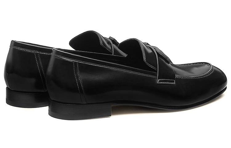 Shop エルメス パリ ローファー『ブラックカーフスキン』H212984Z-A01 H212984Z-A01