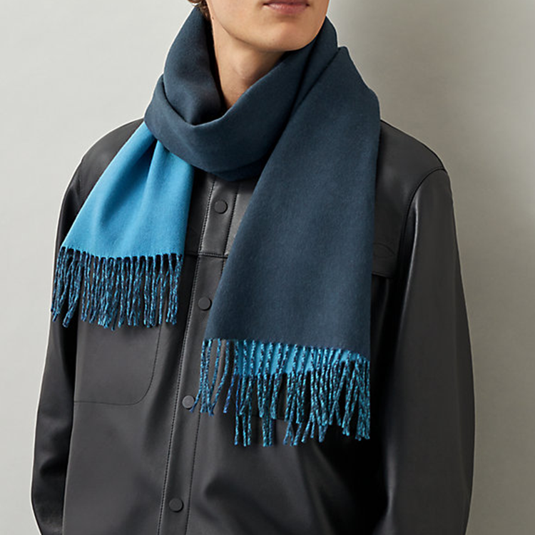 HERMES Reversible Cashmere Scarf - Pilot Blue/Atlantic Blue. H393800T-24 圖 4