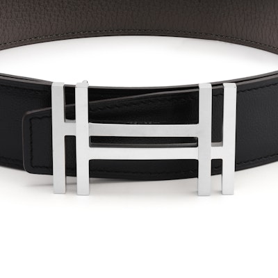 HERMES Cinturón Reversible de Cuero con Hebilla H Negro/Gris Estaño 3.2cm H066050CK05-H073967CAAC Lookbook HERMES Cinturón Reversible de Cuero con Hebilla H Negro/Gris Estaño 3.2cm H066050CK05-H073967CAAC