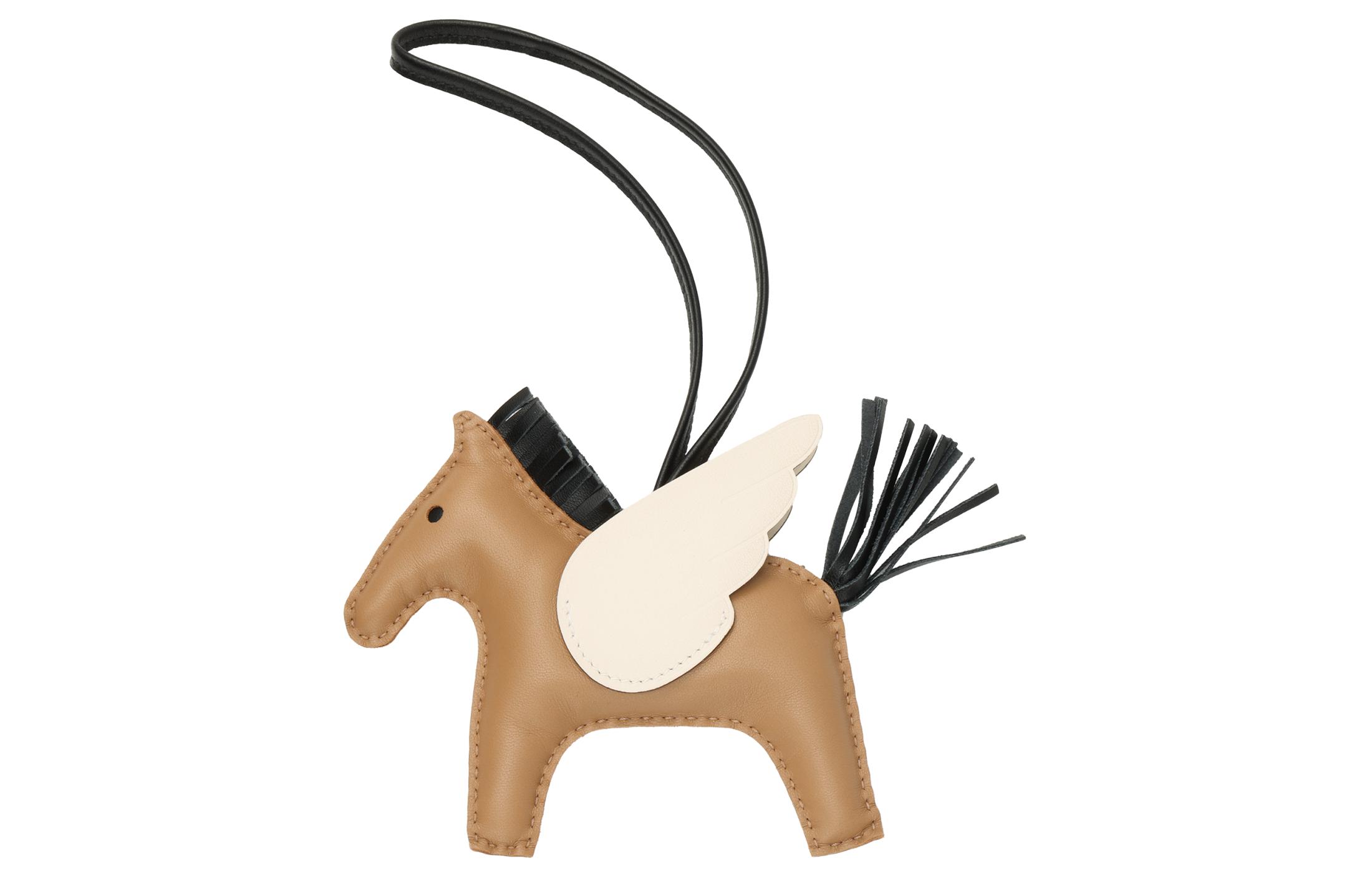 Lookbook HERMES Rodeo Lambskin Brown Bag Charm Horse Design Unisex Accessory. H083011CAAN