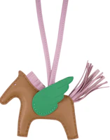 Shop HERMÈS Llavero Charm Caballo de Cuero Marrón - Unisex. H083010CAAR
