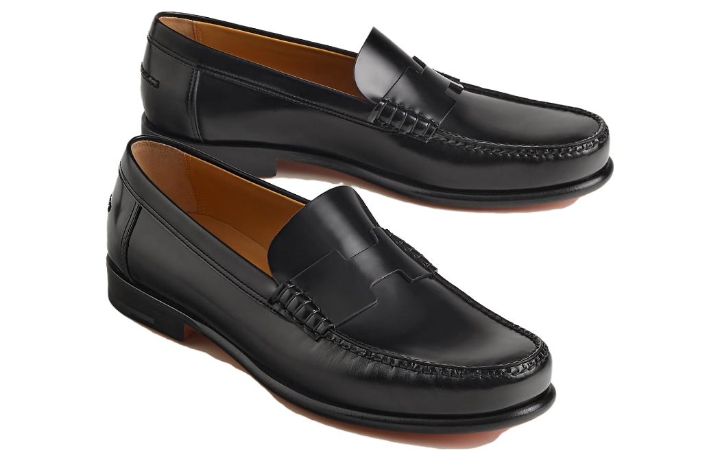 Shop HERMES Zapatos de vestir 'Negro' con punta redonda H151424Z-H02