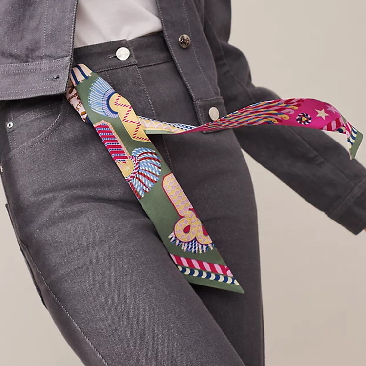 HERMES Silk Scarf Large Print Unisex Couple Design Multi-Color H063983S10 圖 3