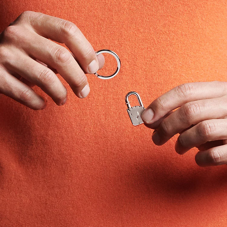 HERMES Silver Horse Head Lock Keychain H077275FP00 圖 3