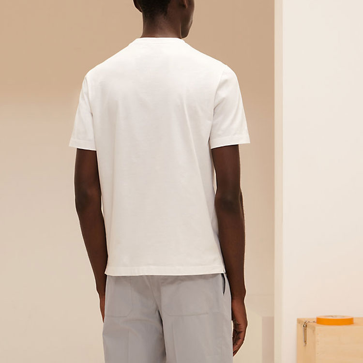 Shop HERMES SS21 白色機器人卡通印花短袖休閒T恤 H157860HA30