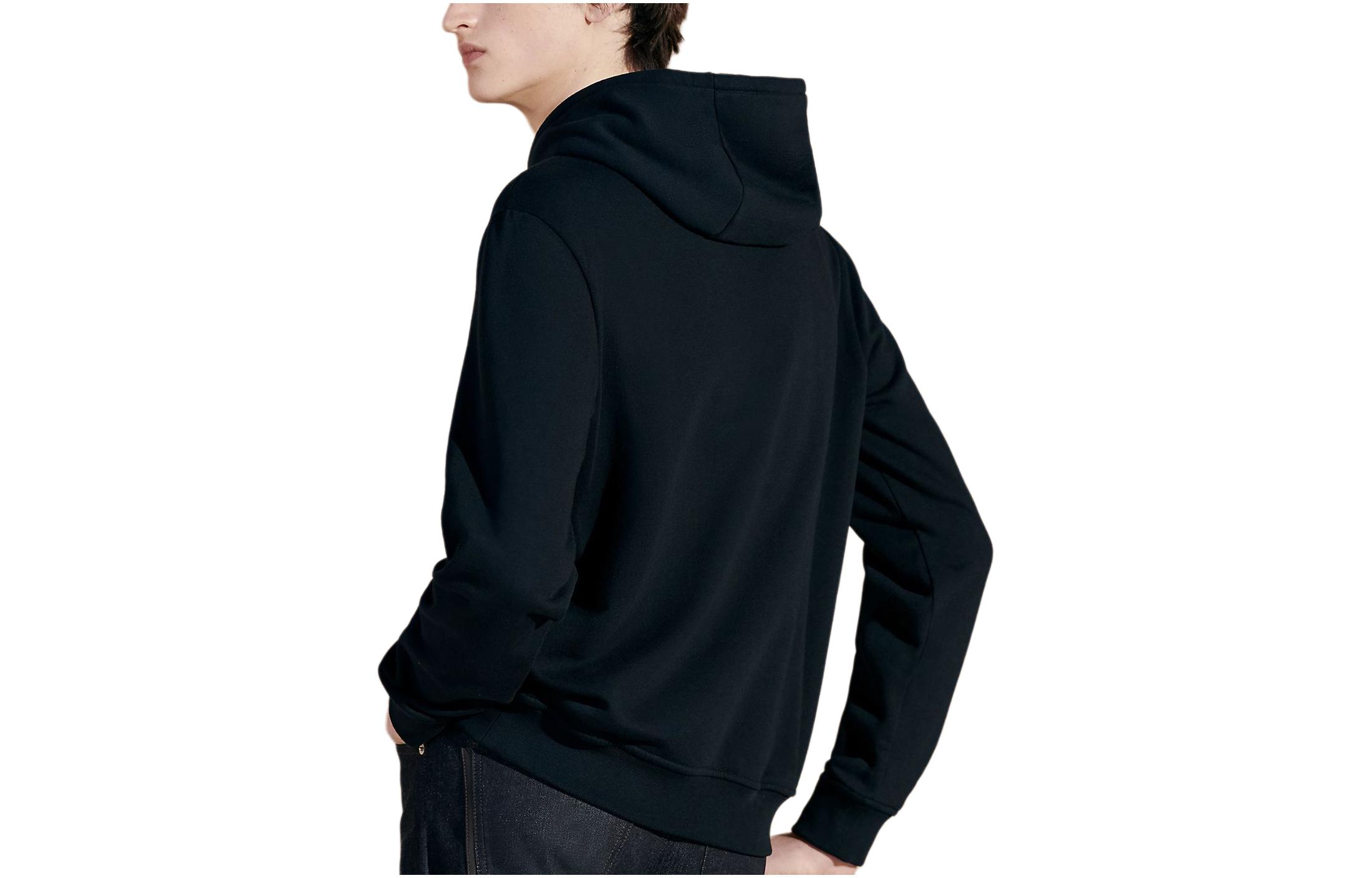 Lookbook Sudadera con Capucha Azul Marino HERMES SS24 con Logo Patch. H457800HA01