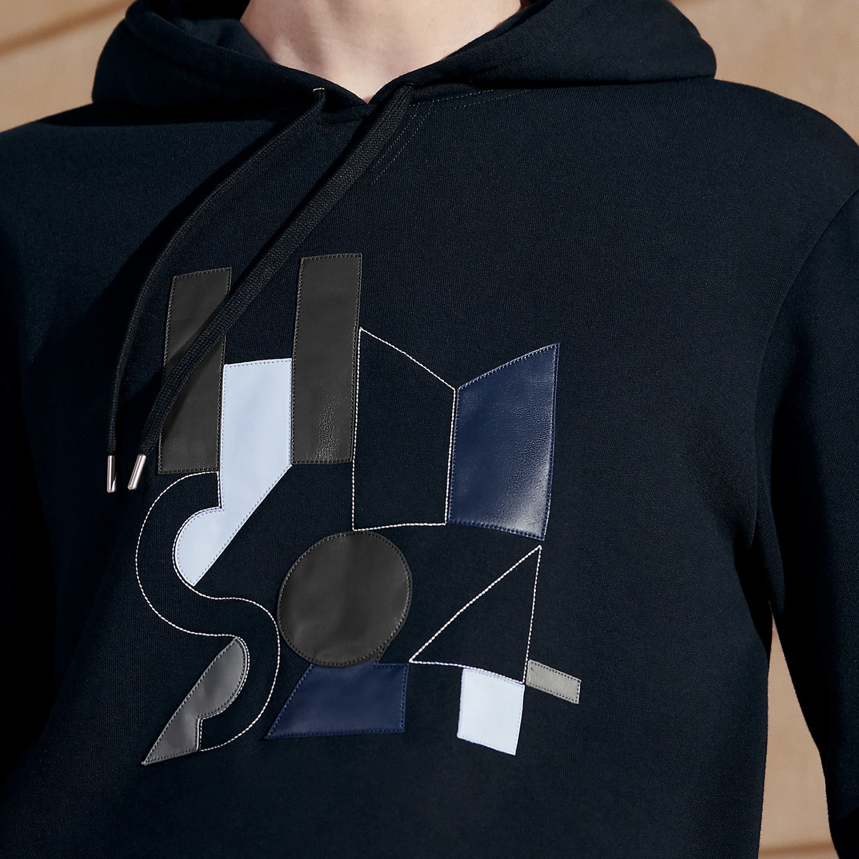 Shop Sudadera con Capucha Azul Marino HERMES SS24 con Logo Patch. H457800HA01